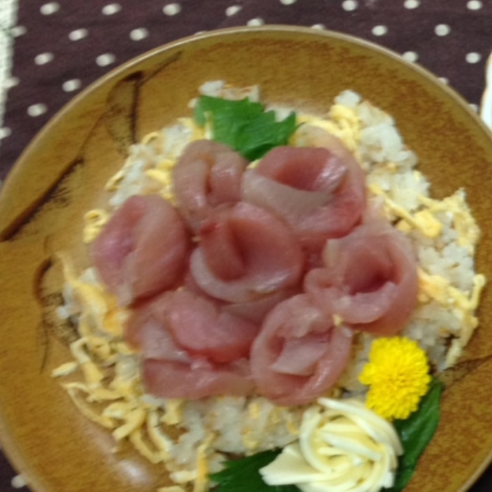 マグロで簡単お花寿司